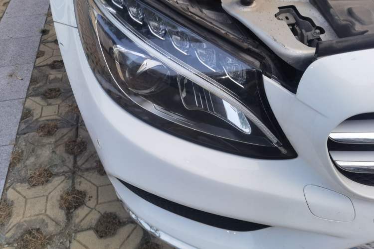 Used Mercedes-Benz C-Class 2015 C 180 L Sport Edition Right Front Headlight