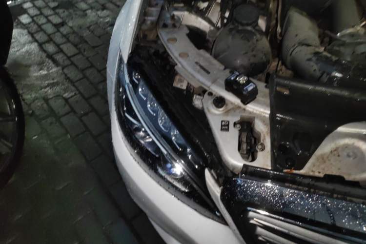 Used Mercedes-Benz C-Class 2015 C 200 L 4MATIC Right Front Headlight