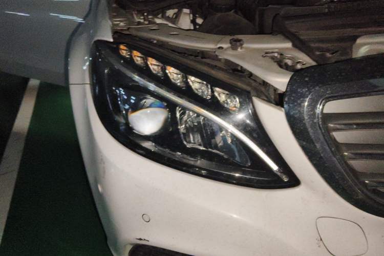 Used Mercedes-Benz C-Class 2015 C 200 L Right Front Headlight