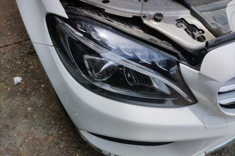 Used Mercedes-Benz C-Class 2015 Revised C 200 L Sport Edition Right Front Headlight