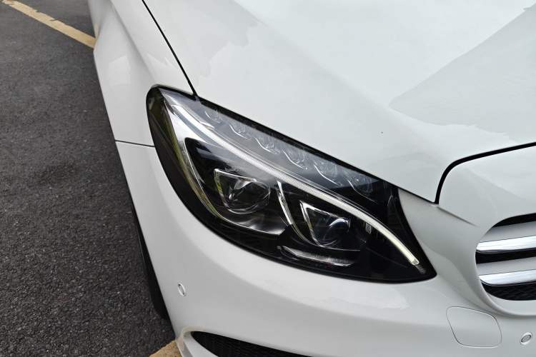Used Mercedes-Benz C-Class 2015 C 260 L Sport Edition Right Front Headlight