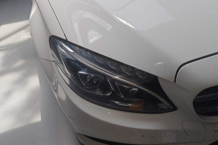Used Mercedes-Benz C-Class 2015 C 200 Sport Edition 4MATIC Right Front Headlight
