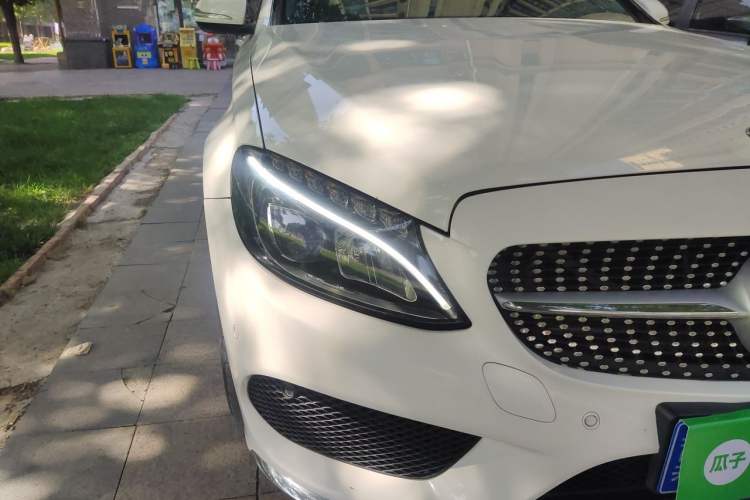 Used Mercedes-Benz C-Class 2015 C 200 L Sport Edition Right Front Headlight