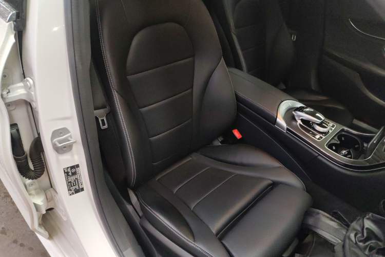 Used Mercedes-Benz C-Class 2015 C 200 station wagon Right Front Seat