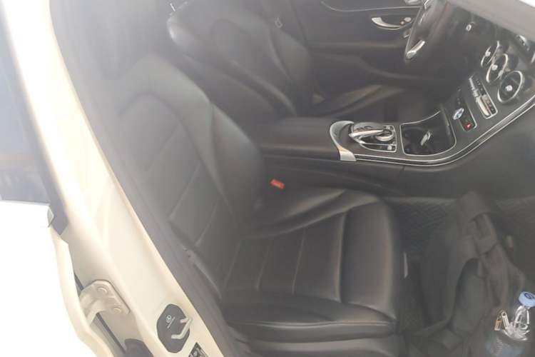 Used Mercedes-Benz C-Class 2015 Revised C 200 L Sport Edition Right Front Seat