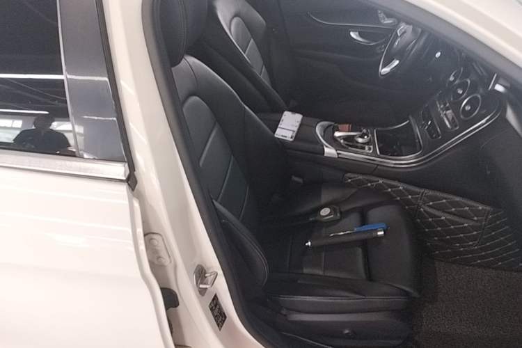 Used Mercedes-Benz C-Class 2015 Restyled C 180 L Sport Edition Right Front Seat