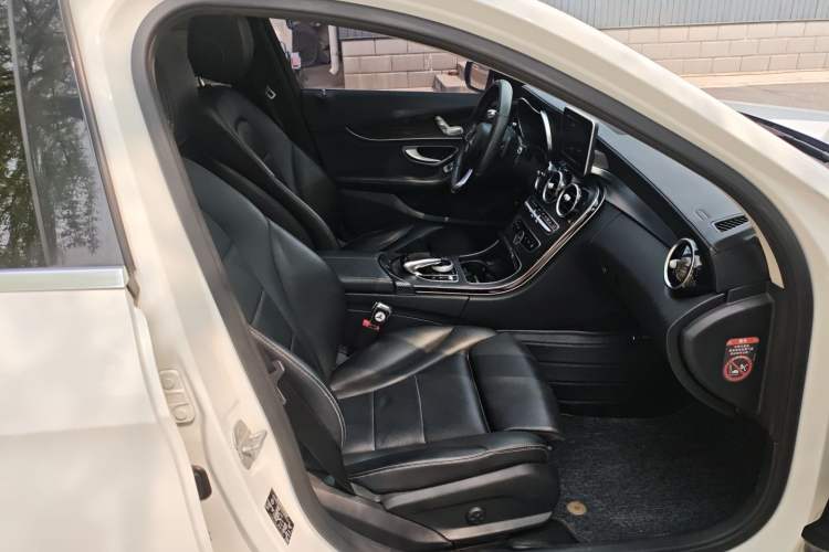 Used Mercedes-Benz C-Class 2015 C 180 L Sport Edition Right Front Seat