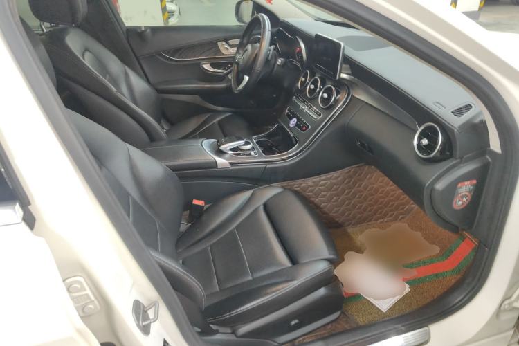 Used Mercedes-Benz C-Class 2015 C 200 L 4MATIC Sport Edition Right Front Seat