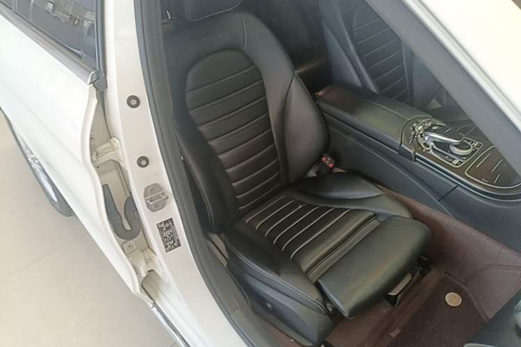 Used Mercedes-Benz C-Class 2015 Facelift C 180 L Right Front Seat