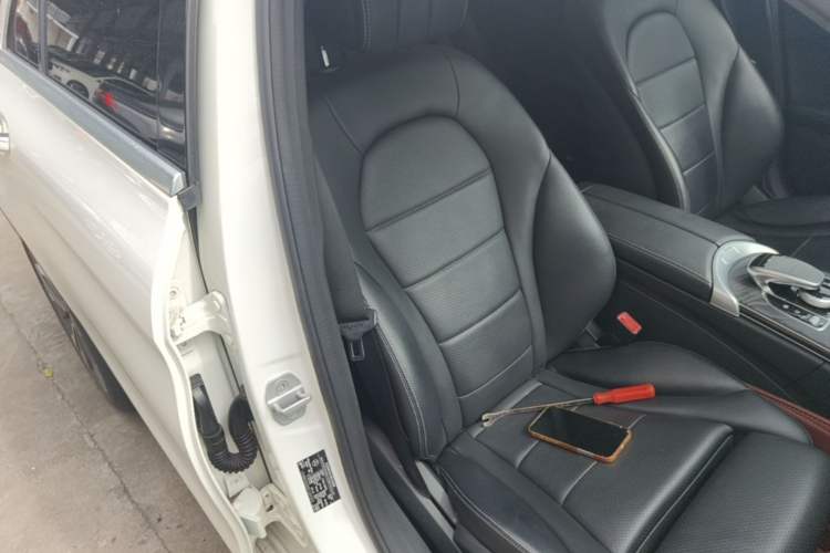 Used Mercedes-Benz C-Class 2015 C 200 L 4MATIC Sport Edition Right Front Seat