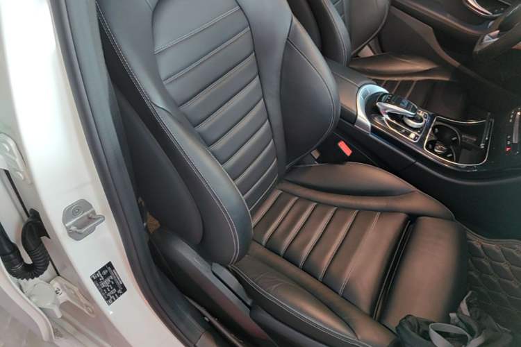 Used Mercedes-Benz C-Class 2015 C 300 Sport Edition Right Front Seat