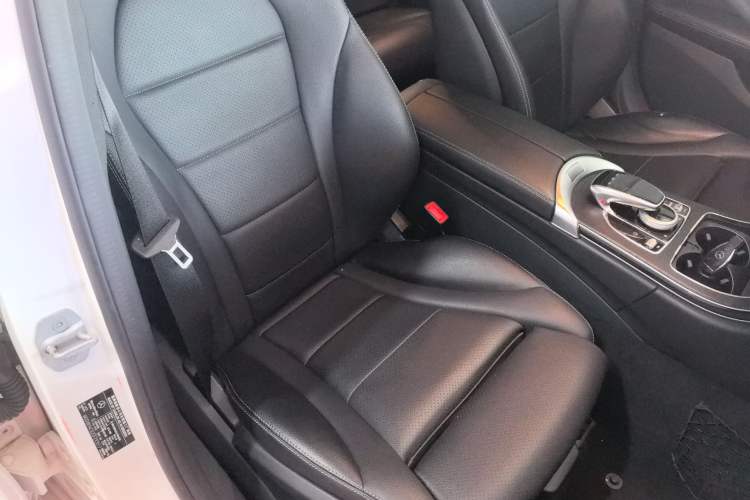 Used Mercedes-Benz C-Class 2015 C 200 station wagon Right Front Seat