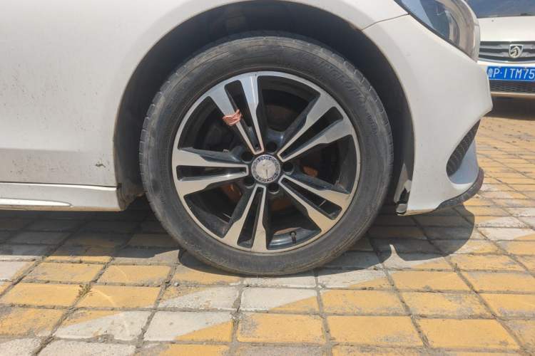 Used Mercedes-Benz C-Class 2015 C 200 Sport Edition Right Front Wheel Hub