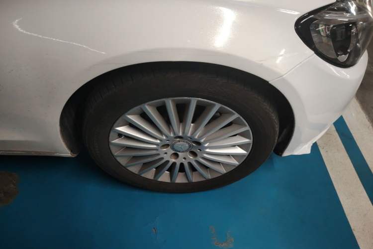 Used Mercedes-Benz C-Class 2015 Facelift C 200 L Right Front Wheel Hub