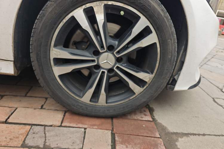Used Mercedes-Benz C-Class 2015 C 200 Sport Edition Right Front Wheel Hub