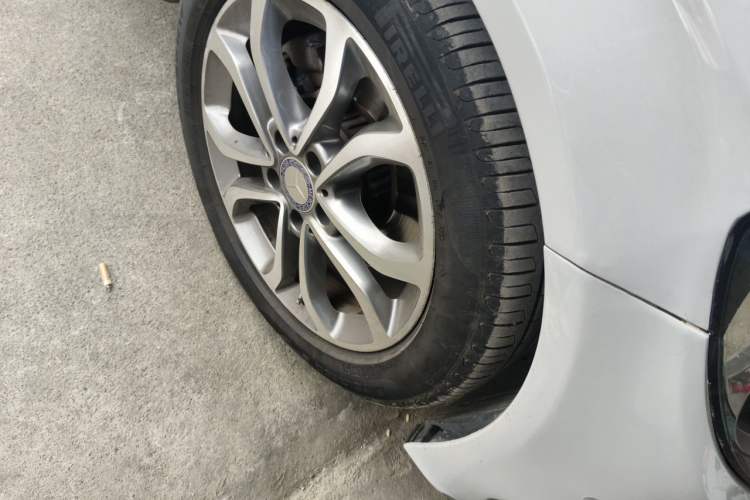 Used Mercedes-Benz C-Class 2015 C 200 L Sport Edition Right Front Wheel Hub