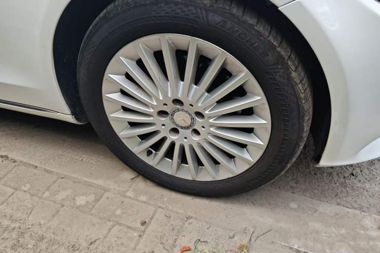 Used Mercedes-Benz C-Class 2015 C 200 L Right Front Wheel Hub