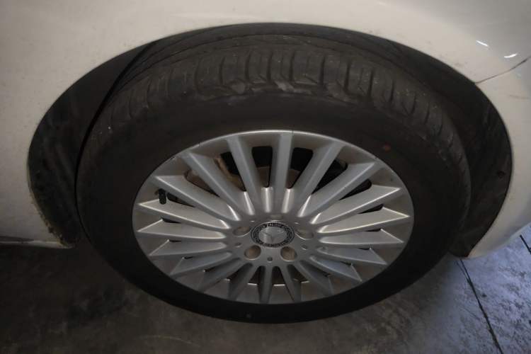 Used Mercedes-Benz C-Class 2015 Facelift C 180 L Right Front Wheel Hub