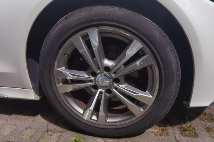 Used Mercedes-Benz C-Class 2015 Revised C 200 L Sport Edition Right Front Wheel Hub