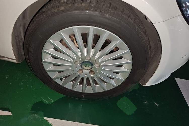 Used Mercedes-Benz C-Class 2015 C 200 L Right Front Wheel Hub