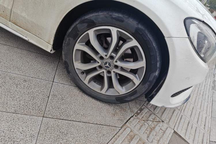 Used Mercedes-Benz C-Class 2015 Restyled C 180 L Sport Edition Right Front Wheel Hub