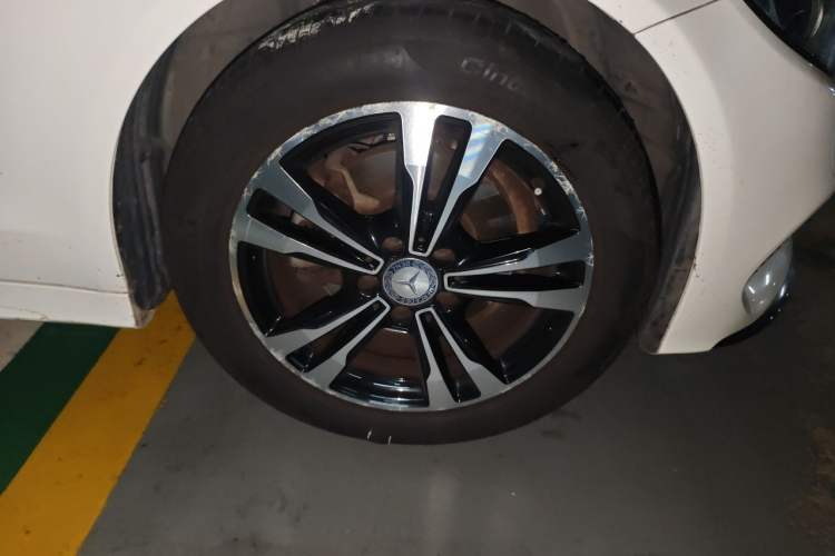 Used Mercedes-Benz C-Class 2015 C 200 Sport Edition Right Front Wheel Hub