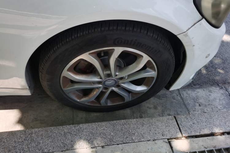 Used Mercedes-Benz C-Class 2015 Restyled C 180 L Sport Edition Right Front Wheel Hub