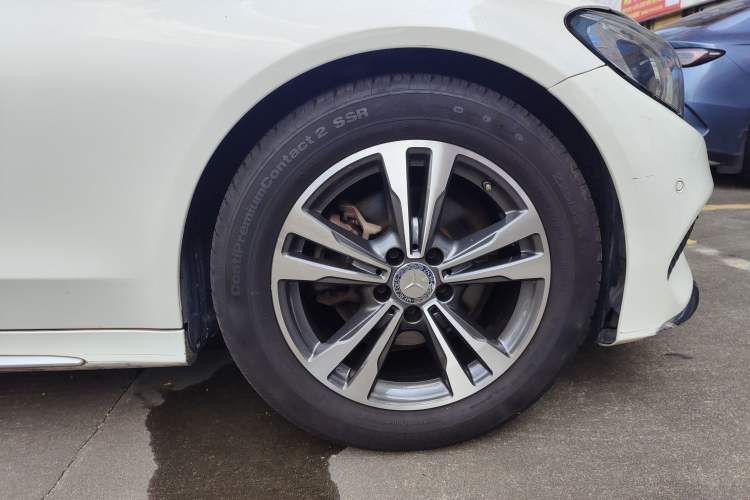 Used Mercedes-Benz C-Class 2015 Revised C 200 L Sport Edition Right Front Wheel Hub