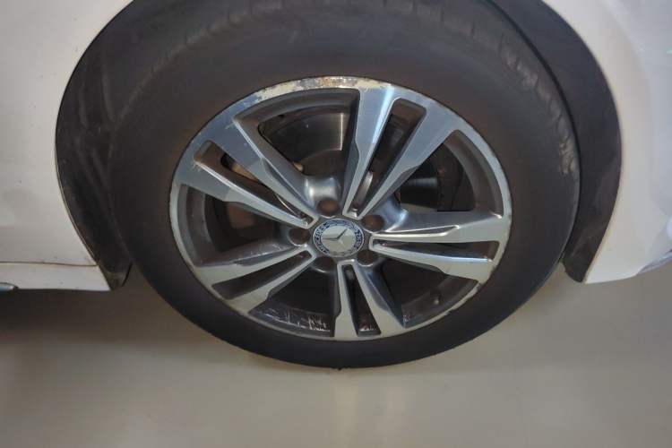 Used Mercedes-Benz C-Class 2015 Revised C 200 L Sport Edition Right Front Wheel Hub