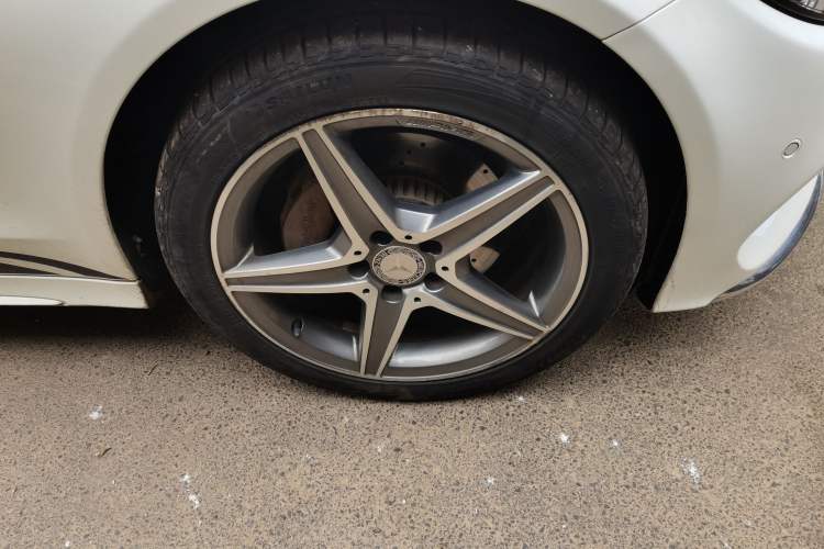 Used Mercedes-Benz C-Class 2015 C 200 station wagon Right Front Wheel Hub