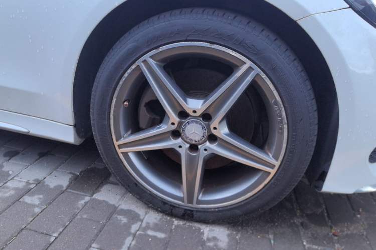 Used Mercedes-Benz C-Class 2015 C 260 L Sport Edition Right Front Wheel Hub