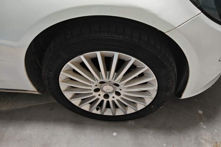 Used Mercedes-Benz C-Class 2015 C 180 L Right Front Wheel Hub