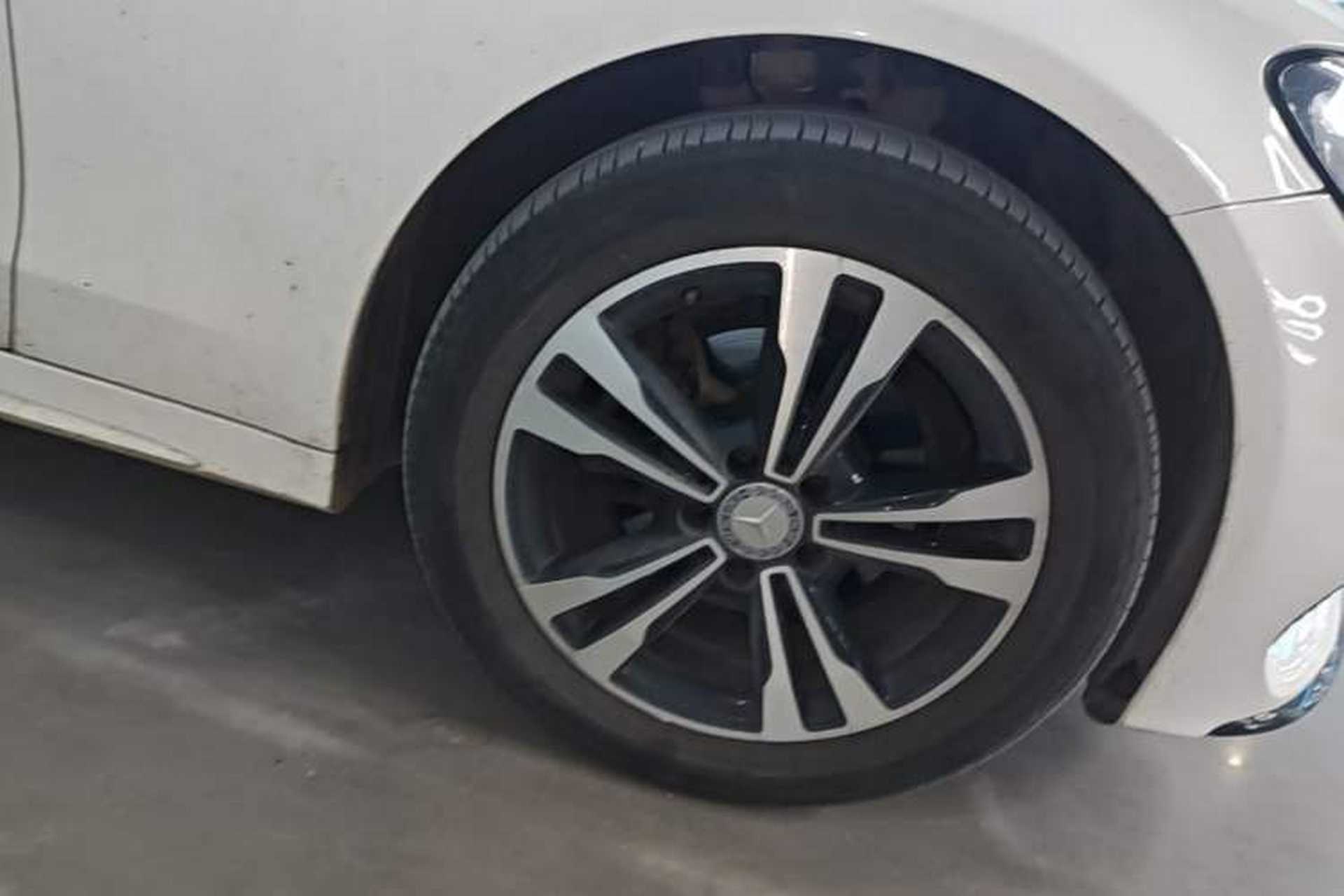 Used Mercedes-Benz C-Class 2015 C 200 Sport Edition Right Front Wheel Hub