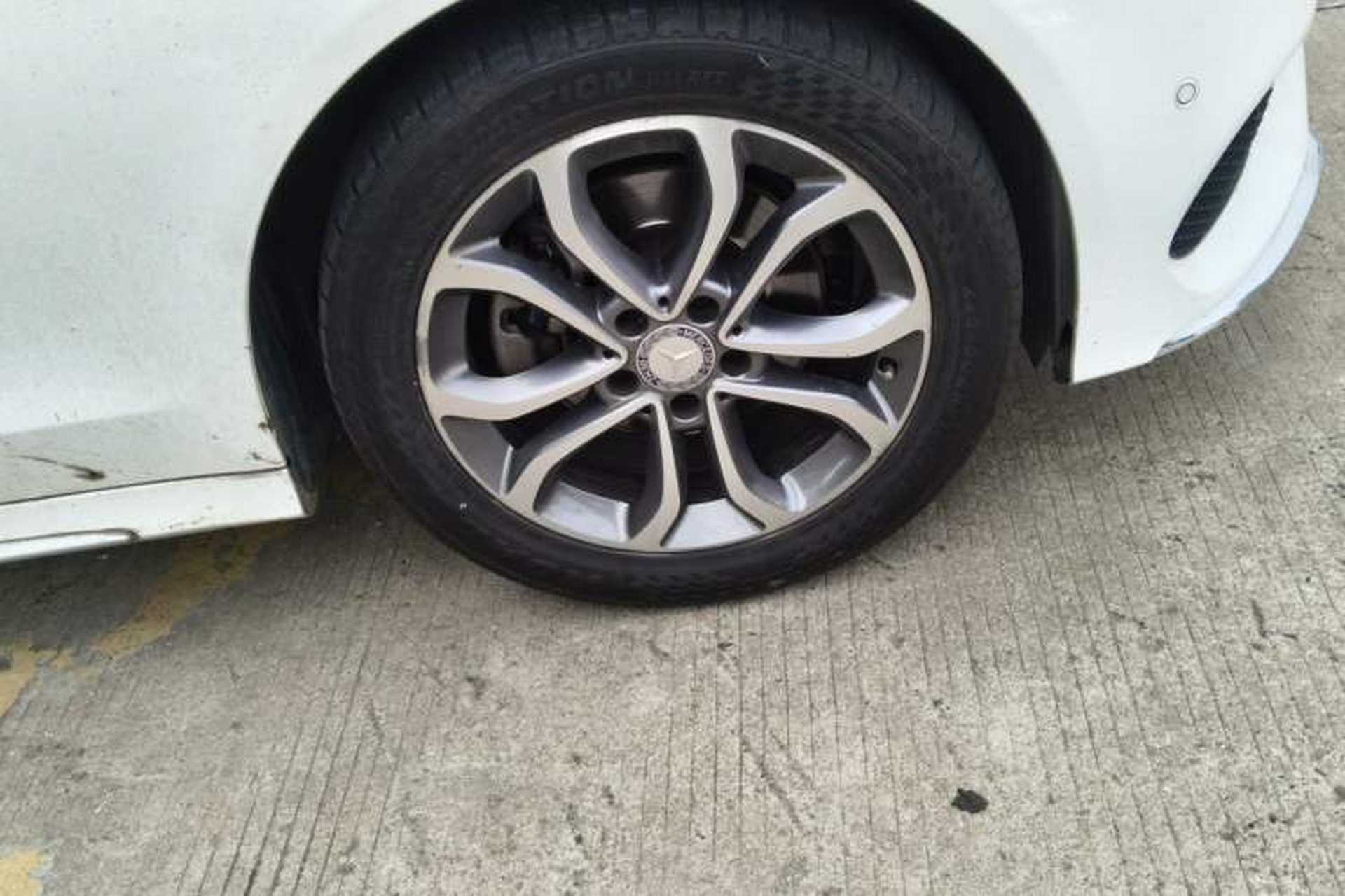 Used Mercedes-Benz C-Class 2015 Restyled C 180 L Sport Edition Right Front Wheel Hub