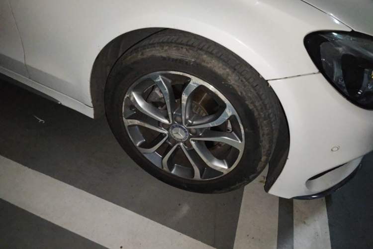 Used Mercedes-Benz C-Class 2015 C 200 L Sport Edition Right Front Wheel Hub