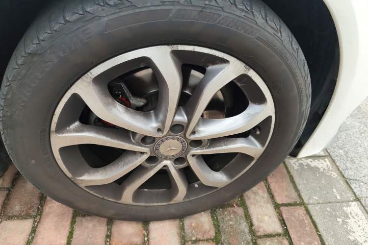 Used Mercedes-Benz C-Class 2015 C 180 L Sport Edition Right Front Wheel Hub