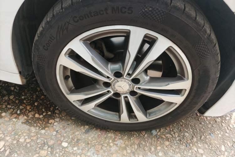 Used Mercedes-Benz C-Class 2015 Revised C 200 L Sport Edition Right Front Wheel Hub