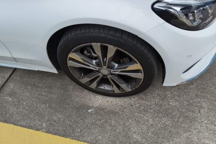 Used Mercedes-Benz C-Class 2015 C 200 L 4MATIC Sport Edition Right Front Wheel Hub