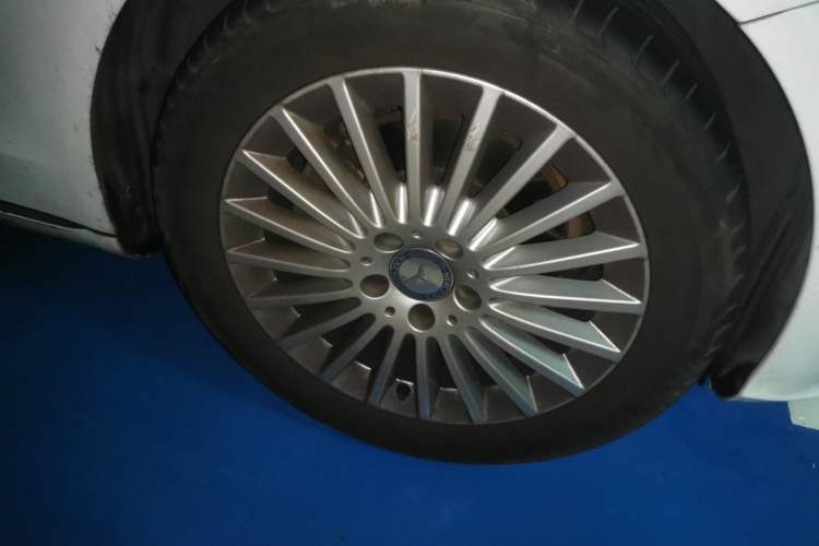 Used Mercedes-Benz C-Class 2015 C 180 L Right Front Wheel Hub