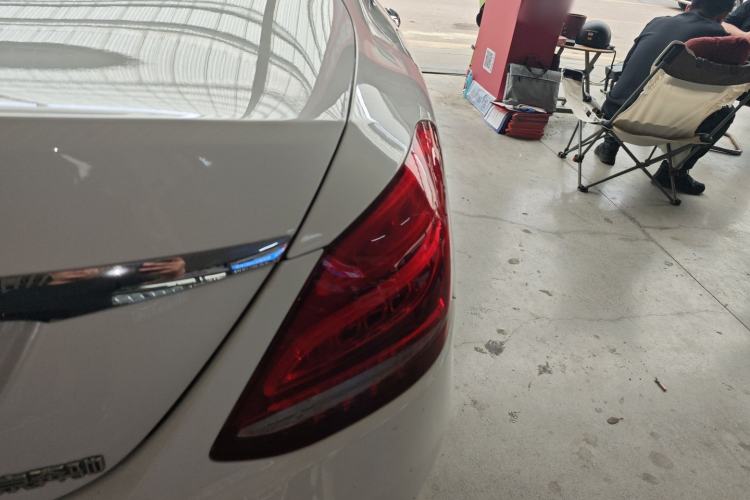 Used Mercedes-Benz C-Class 2015 Facelift C 200 L Right Rear Taillight
