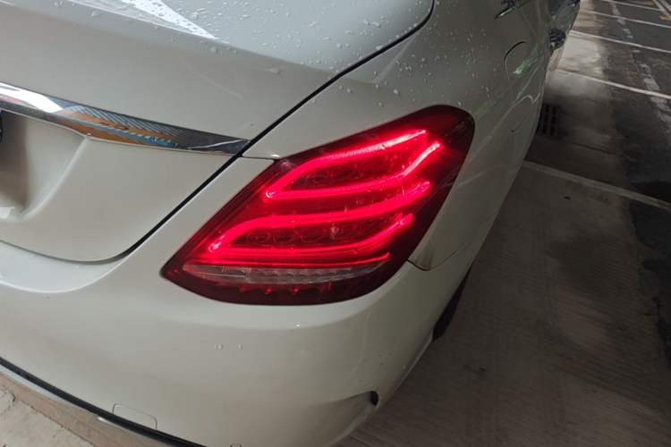 Used Mercedes-Benz C-Class 2015 Revised C 200 L Sport Edition Right Rear Taillight