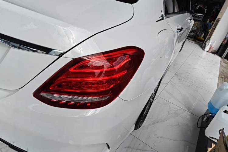 Used Mercedes-Benz C-Class 2015 Revised C 200 L Sport Edition Right Rear Taillight