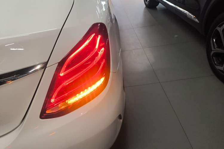 Used Mercedes-Benz C-Class 2015 C 200 Sport Edition Right Rear Taillight