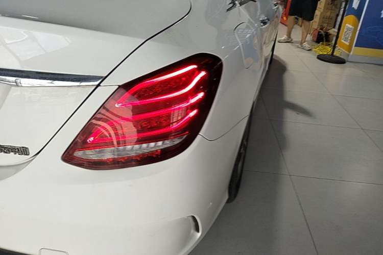 Used Mercedes-Benz C-Class 2015 Restyled C 180 L Sport Edition Right Rear Taillight