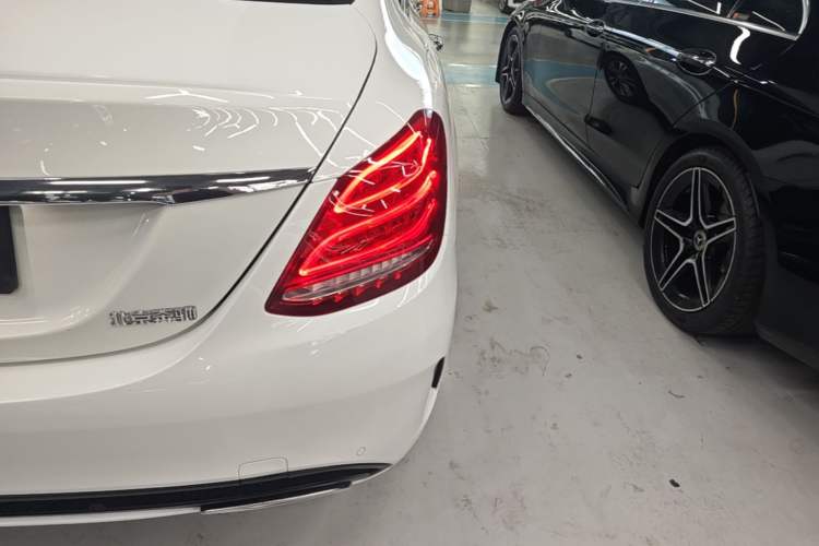 Used Mercedes-Benz C-Class 2015 Revised C 200 L Sport Edition Right Rear Taillight