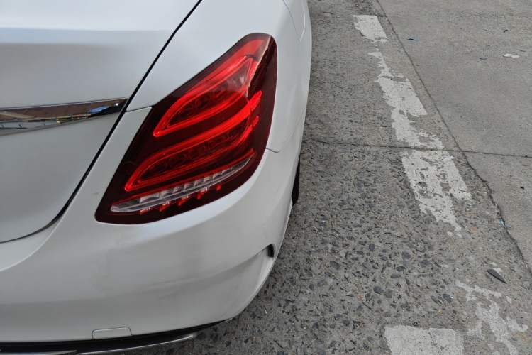 Used Mercedes-Benz C-Class 2015 Revised C 200 L Sport Edition Right Rear Taillight
