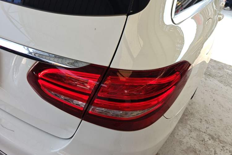 Used Mercedes-Benz C-Class 2015 C 200 station wagon Right Rear Taillight