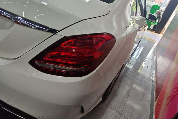 Used Mercedes-Benz C-Class 2015 C 200 L Sport Edition Right Rear Taillight