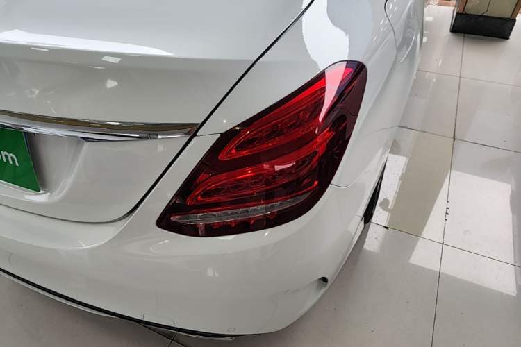 Used Mercedes-Benz C-Class 2015 Revised C 200 L Sport Edition Right Rear Taillight