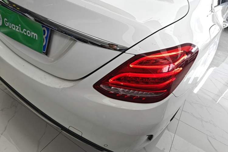 Used Mercedes-Benz C-Class 2015 Revised C 200 L Sport Edition Right Rear Taillight
